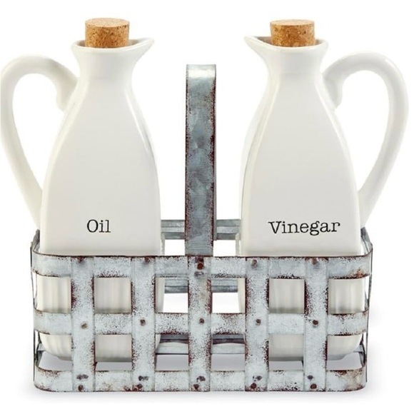 Mud Pie Oil And Vinegar Set - NWOT - Picture 1 of 1